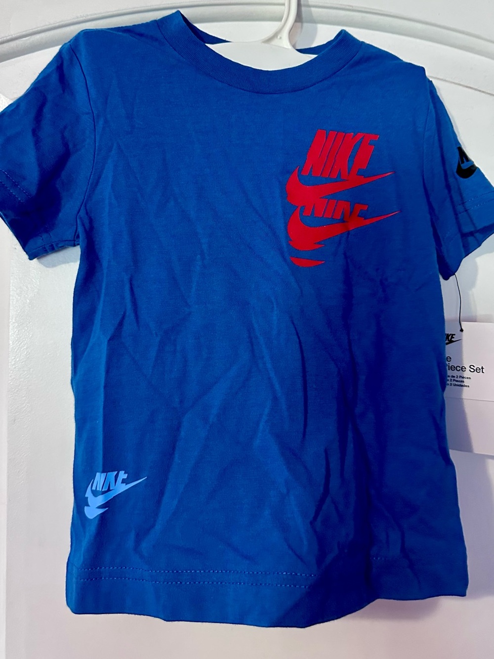 BNWT Nike Kids Blue 2-Piece set with Short Sleeve T-shirt and shorts - Picture 1 of 3